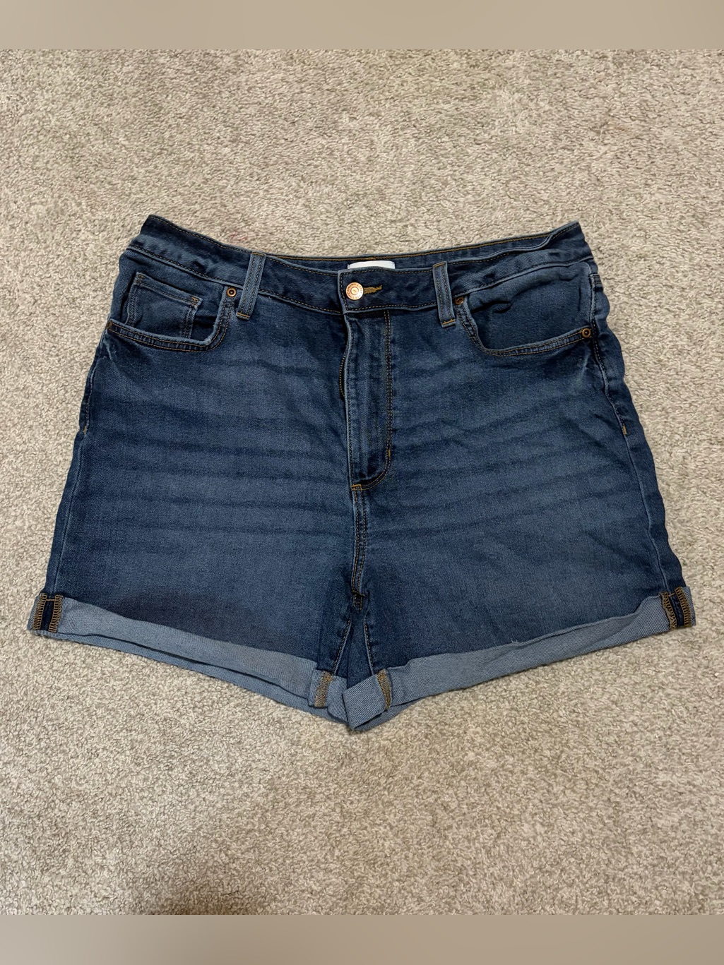 Sonoma Goods For Life Womens Denim Shorts Size 16 Medium Wash Cuffed
